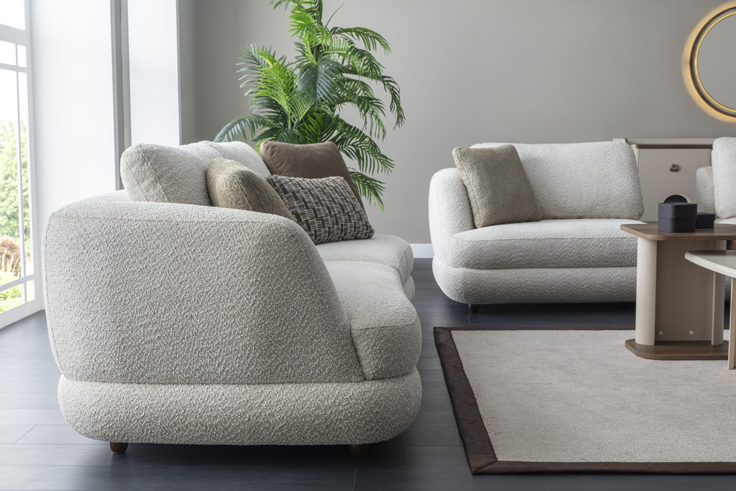 Comoda BOLD – Minimalism Sculptural și Puritate în MDF Vopsit 7