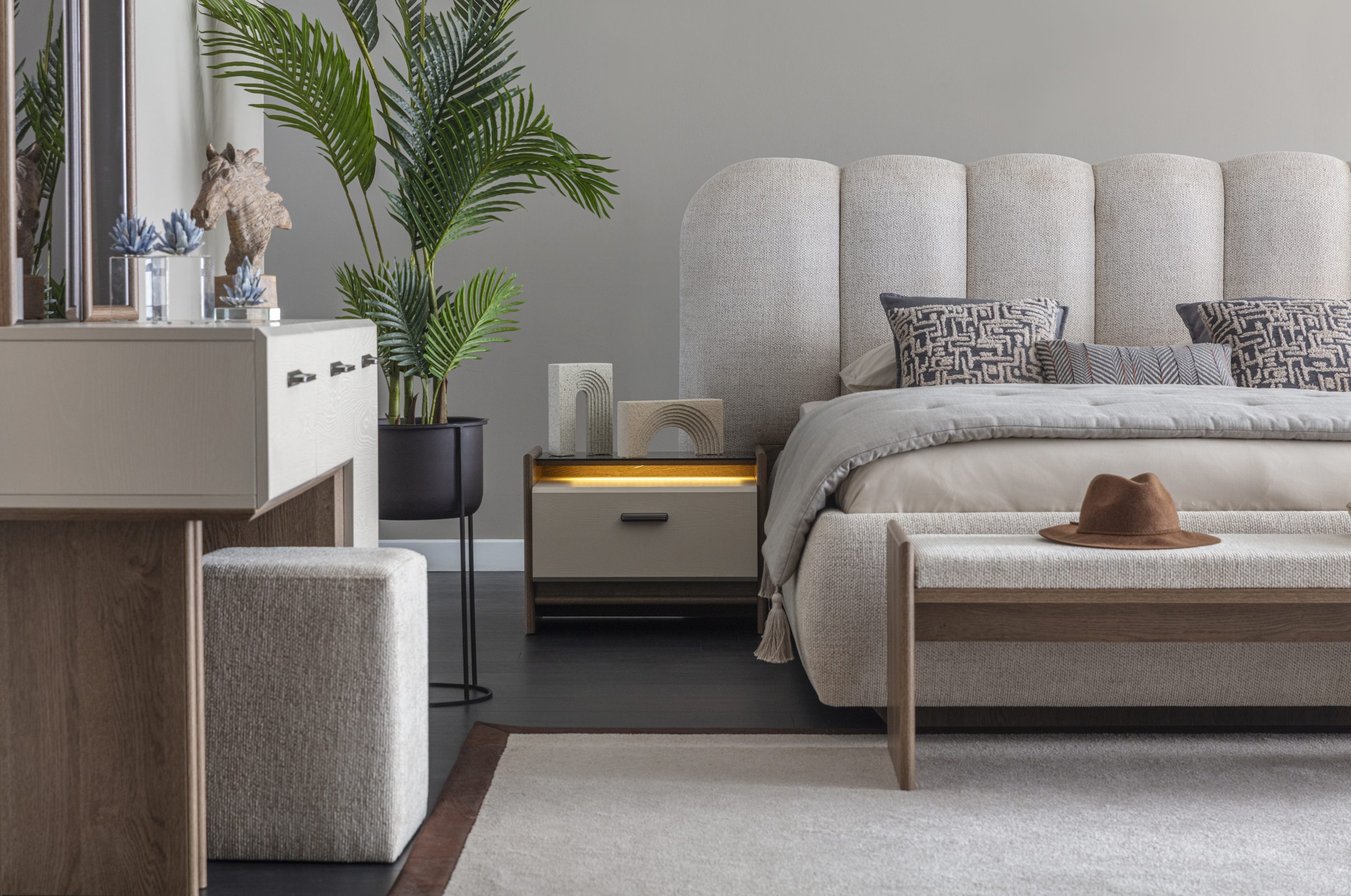 OLIVIA - Comoda Make-up cu Oglinda 17