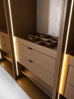 Dressing Modular MOCHA – Rafinament cu Sticlă Aurie și Iluminare LED 13